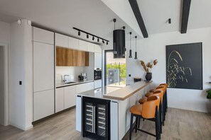 Fridge, microwave, oven, dishwasher