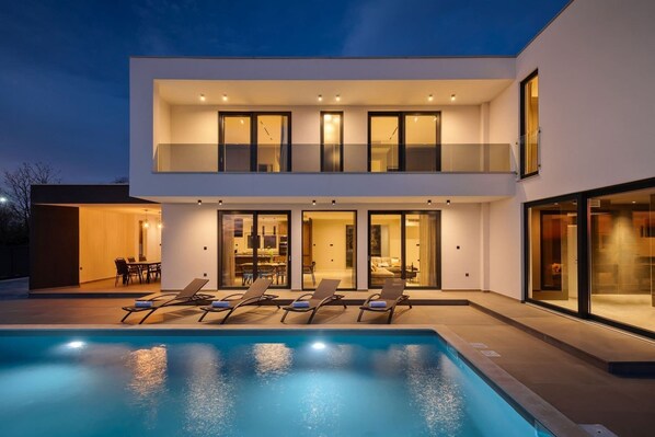 Pool - Villa Tonka by Villas Guide (Tar)