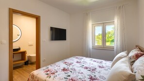 6 bedrooms, iron/ironing board, free WiFi, bed sheets - Villa Kave by Villas Guide (Grožnjan)