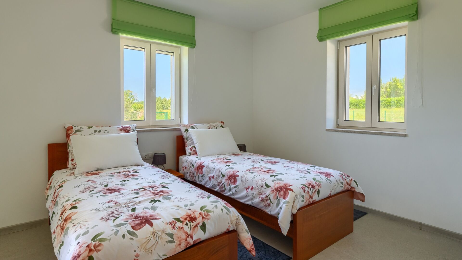 6 chambres, fer et planche à repasser, Wi-Fi gratuit, draps fournis