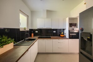 Fridge, microwave, oven, dishwasher