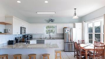 Coffee/tea maker, dining tables