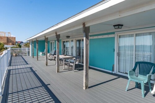 Decks Ahoy, Oceanfront House in Emerald Isle, NC!