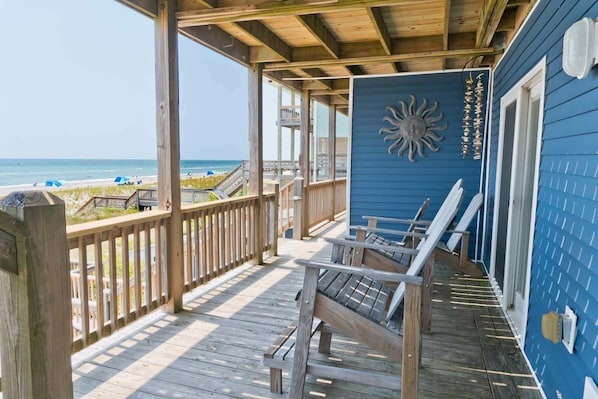 Terrace/patio - Dolphin Watch East, Oceanfront Duplex in Emerald Isle, NC! (Emerald Isle)
