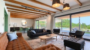 Televisio, pöytätennispöytä