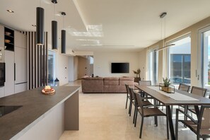 Dining - Villa Gloria by Villas Guide (Tar)