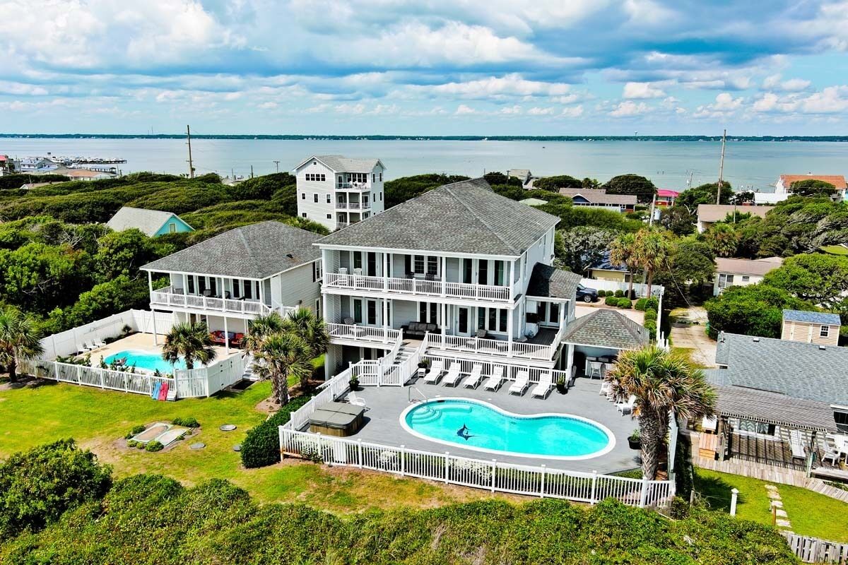 Dream Maker, Oceanfront House in Salter Path, NC!