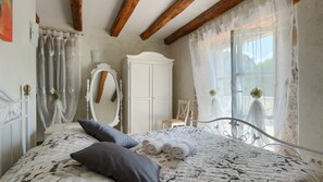 3 chambres, fer et planche à repasser, accès au Wi-Fi (inclus)