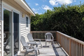 Property grounds - Dune Magic, Almost Oceanfront House in Emerald Isle, NC! (Emerald Isle)
