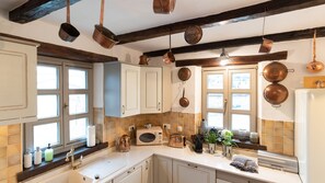 Refrigerador, microondas, horno y lavavajillas 