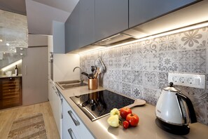 Fridge, microwave, oven, dishwasher