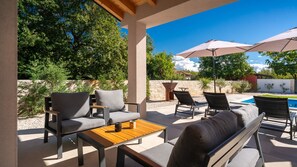 Terrace/patio - Villa Alves by Villas Guide (Tar)