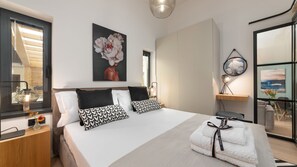 1 soverom, safe på rommet, strykejern/-brett og wi-fi (inkludert)