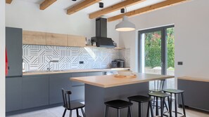 Fridge, oven, dishwasher, coffee/tea maker - Villa Povetica by Villas Guide (Lašici)