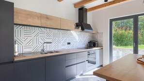 Fridge, oven, dishwasher, coffee/tea maker - Villa Povetica by Villas Guide (Lašici)