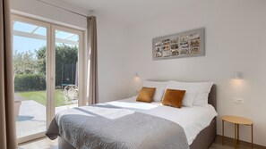 3 soverom, safe på rommet, strykejern/-brett og wi-fi (inkludert)