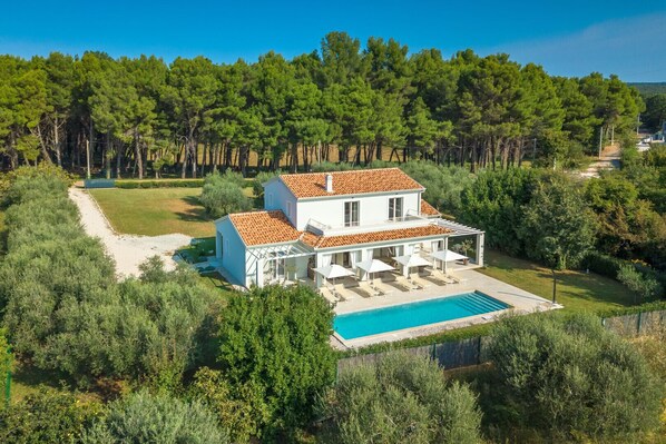 Exterior - Villa Oliveti by Villas Guide (Frata)