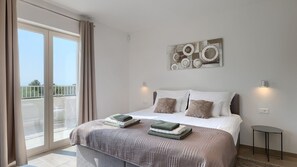 3 bedrooms, in-room safe, iron/ironing board, free WiFi - Villa Oliveti by Villas Guide (Frata)