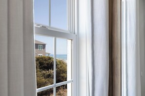 Interior - Footprints East, Oceanfront Duplex in Emerald Isle, NC! (Emerald Isle)