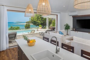Living area - Villa Porto Bus Beachfront by Villas Guide (Bale)