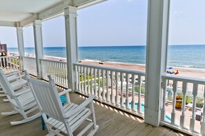 Property grounds - Gone With The Waves, Oceanfront House in Emerald Isle, NC! (Emerald Isle)