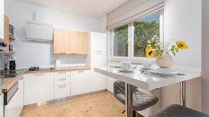 Fridge, microwave, oven, dishwasher - Villa Kate by Villas Guide (Žminj)