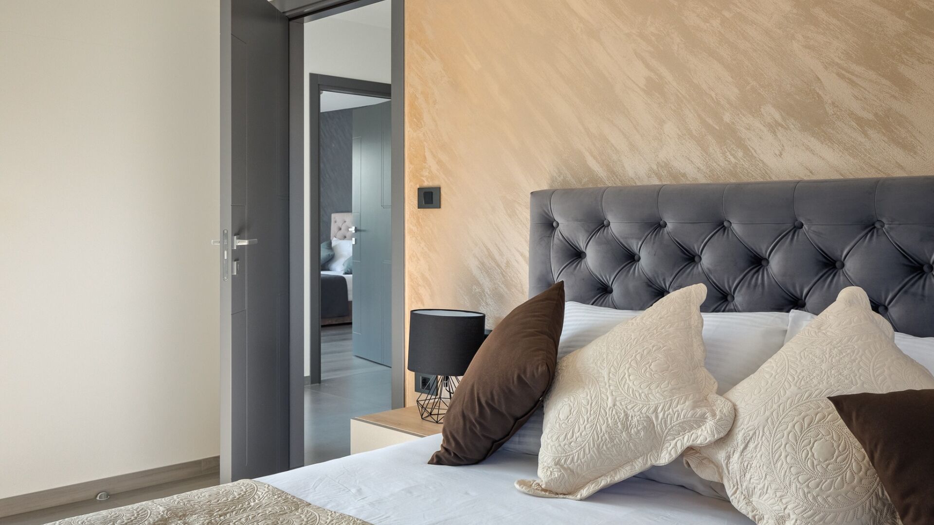 5 Schlafzimmer, Bügeleisen/Bügelbrett, kostenloses WLAN, Bettwäsche