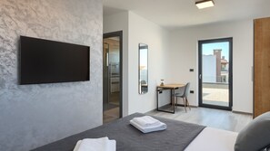 5 habitaciones, tabla de planchar con plancha y wifi gratis 