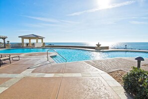 Pool - Grande Villas L-3, Oceanfront Condo in Indian Beach, NC! (Indian Beach)