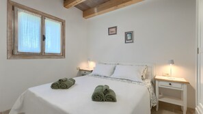 3 bedrooms, free WiFi, bed sheets - Villa Krug by Villas Guide (Bibali)