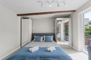 1 chambre, fer et planche Ă repasser, Wi-Fi gratuit, draps fournis