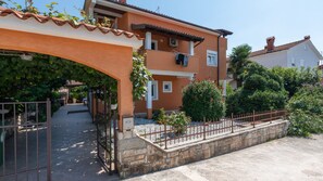 Exterior - Villa Alis by Villas Guide (Novigrad)