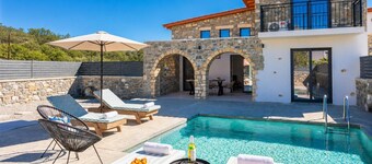 La Casa Di Pietre 1 - Three Bedroom Villa, Sleeps 6