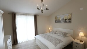 3 bedrooms, iron/ironing board, free WiFi, bed sheets - Villa La Graziosa by Villas Guide (Buje)