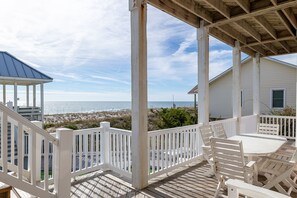 Outdoor dining - Tickled Pink, Oceanfront Home in Emerald Isle, NC! (Emerald Isle)