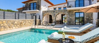 La Casa Di Pietre 2 - Three Bedroom Villa, Sleeps 6