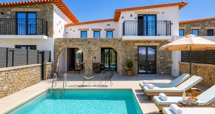 La Casa Di Pietre 2 - Three Bedroom Villa, Sleeps 6