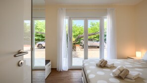 4 bedrooms, iron/ironing board, free WiFi, bed sheets - Villa Eva Kastel by Villas Guide (Buje)