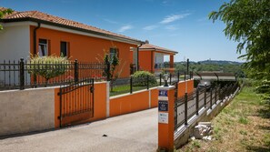 Exterior - Villa Eva Kastel by Villas Guide (Buje)