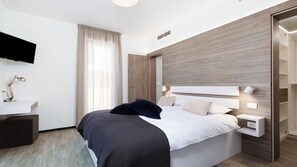 6 chambres, fer et planche à repasser, Wi-Fi gratuit, draps fournis