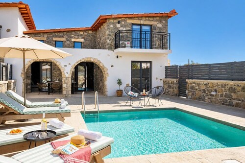 La Casa Di Pietre 3 - Three Bedroom Villa, Sleeps 6