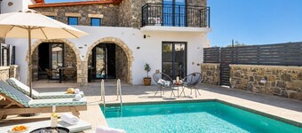 La Casa Di Pietre 3 - Three Bedroom Villa, Sleeps 6