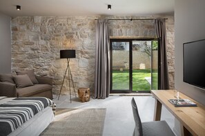 5 عدّة غرف نوم ومكواة/لوح كي وواي فاي مجانًا وملاءات أسرّة