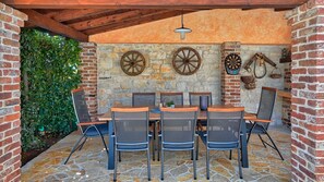 Outdoor dining - Villa Simone by Villas Guide (Porec)