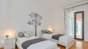 4 habitaciones, tabla de planchar con plancha y wifi gratis 