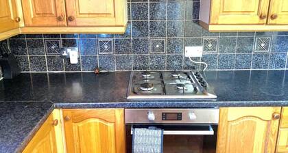 Gravesend Spacious 1 bedroom Apartment - 2 mins Walk to Station