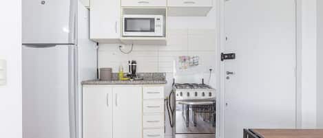 Fridge, microwave, oven, cookware/dishes/utensils