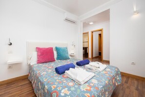 3 dormitorios, tabla de planchar con plancha, wifi y ropa de cama