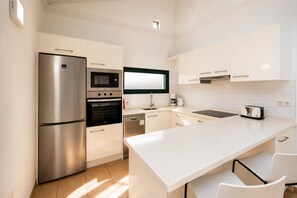 Coffee/tea maker, fridge, microwave, oven - Villa Isadora - Three Bedroom Villa, Sleeps 6 (Playa Blanca)