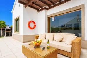 Terrace/patio - Villa Isadora - Three Bedroom Villa, Sleeps 6 (Playa Blanca)